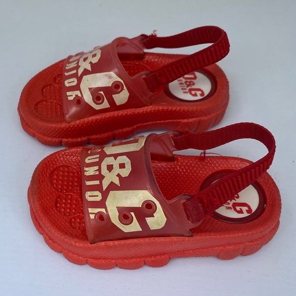 D&G Junior Red Sandals**US 4-5**$345 - Picture 2 of 4